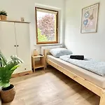 Haus In Ruhiger Umgebung Mit Garten アパート