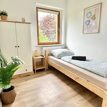 Haus In Ruhiger Umgebung Mit Garten Apartamento