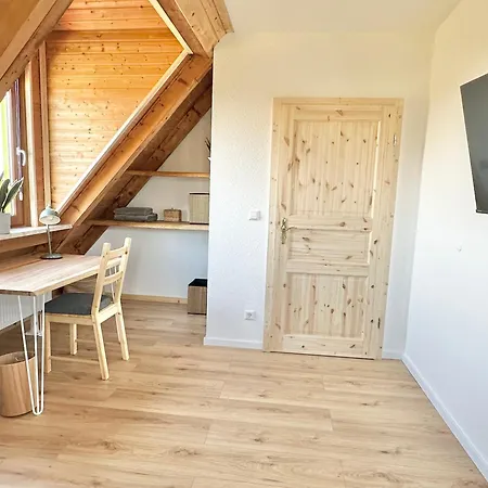 Apartamento Haus In Ruhiger Umgebung Mit Garten